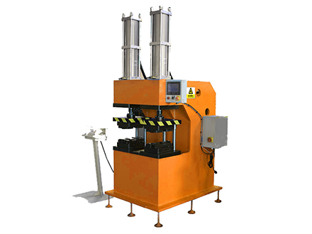 空调外机底盘多点无铆连接机